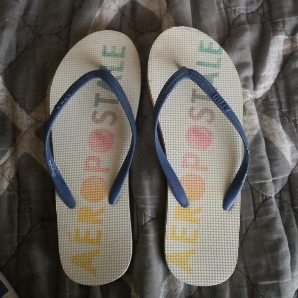 Aeropostale flip flops